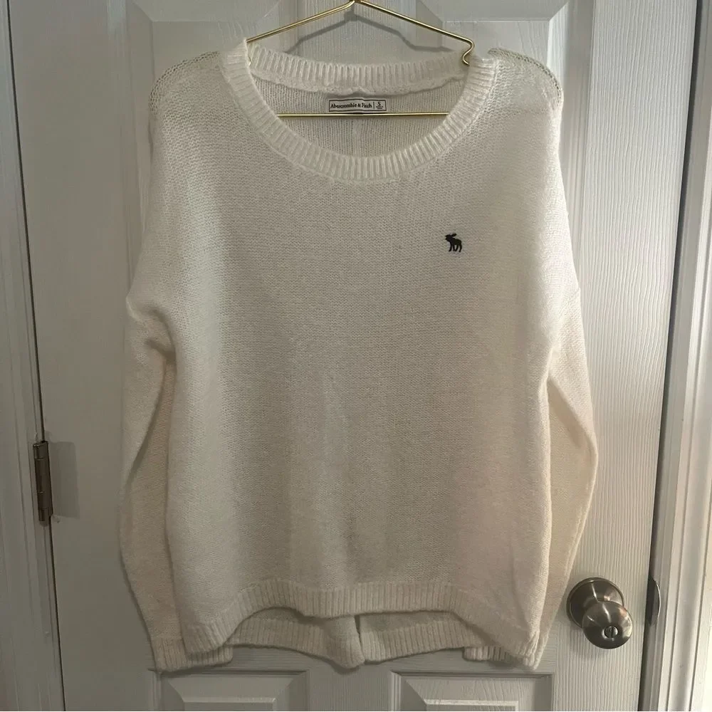 Abercrombie & Fitch Off-White Crew Neck Sweater
